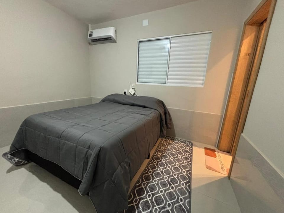 Bed, Photo of the whole room, Bedroom, air conditioner