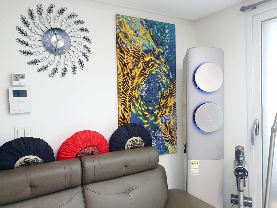 Living room, Seating area