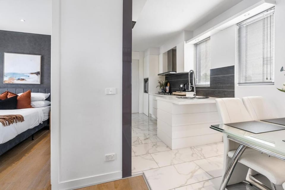 The Red Ember Retreat Apartment in Melbourne
