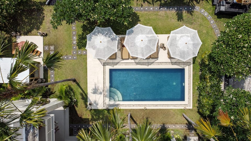 Property building, Day, Garden, Garden, Balcony/Terrace, Garden view, Pool view, Swimming pool, sunbed