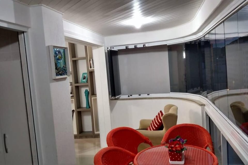 Lindo Apto com Ótima Localização Apartment in Camboriú
