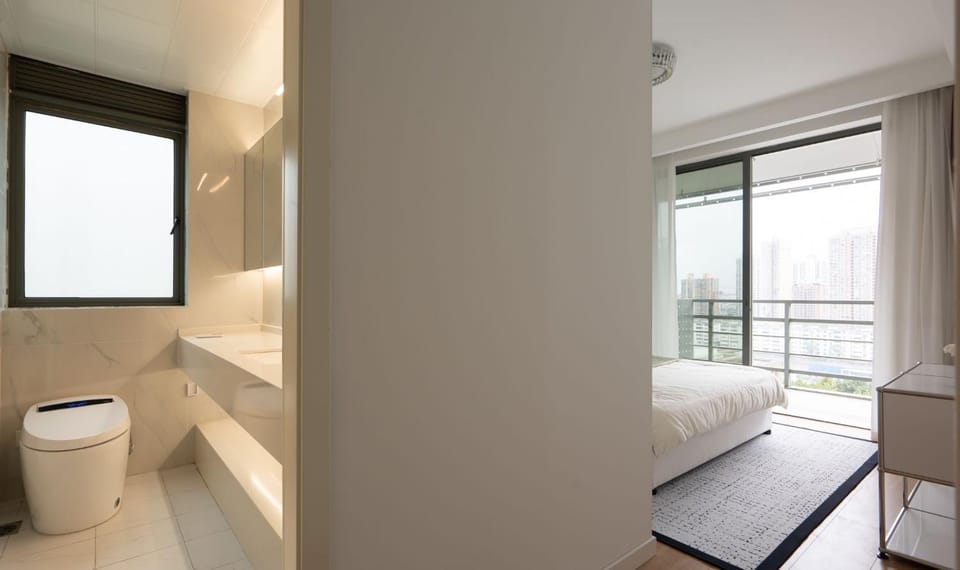Bed, Bathroom, Photo of the whole room, Bedroom
