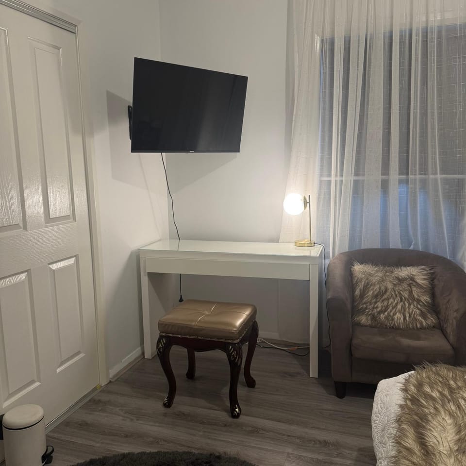 TV and multimedia, Seating area