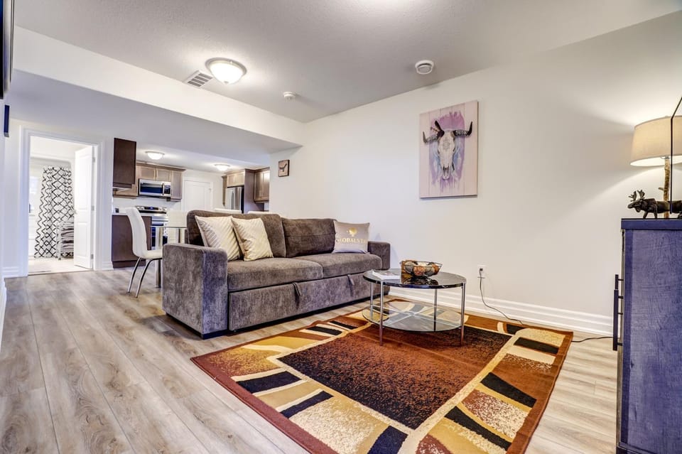Living room, Seating area, Dining area, fireplace
