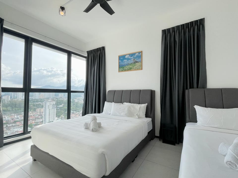 Bed, Bedroom, towels