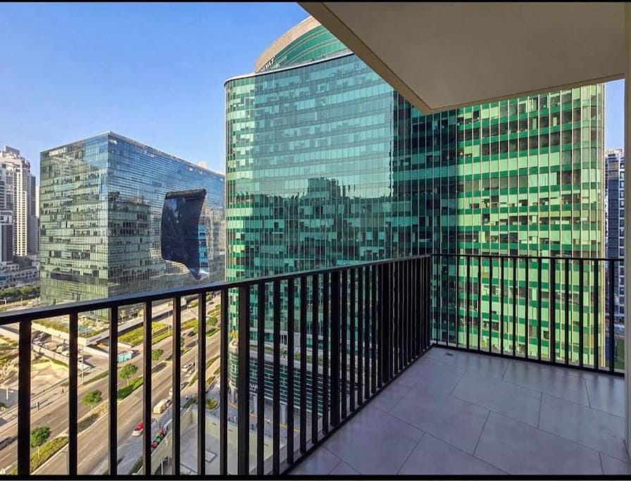 FIRST CLASS 1BR Charming City Apartment in Dubai