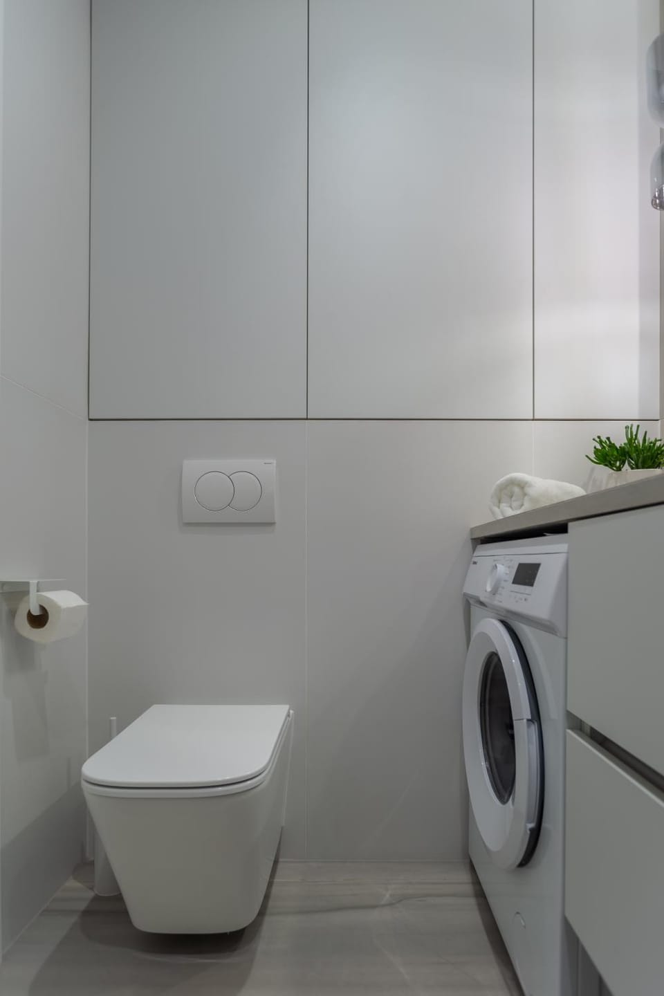 Shower, Toilet, Bathroom, towels, towels, washing machine, dryer