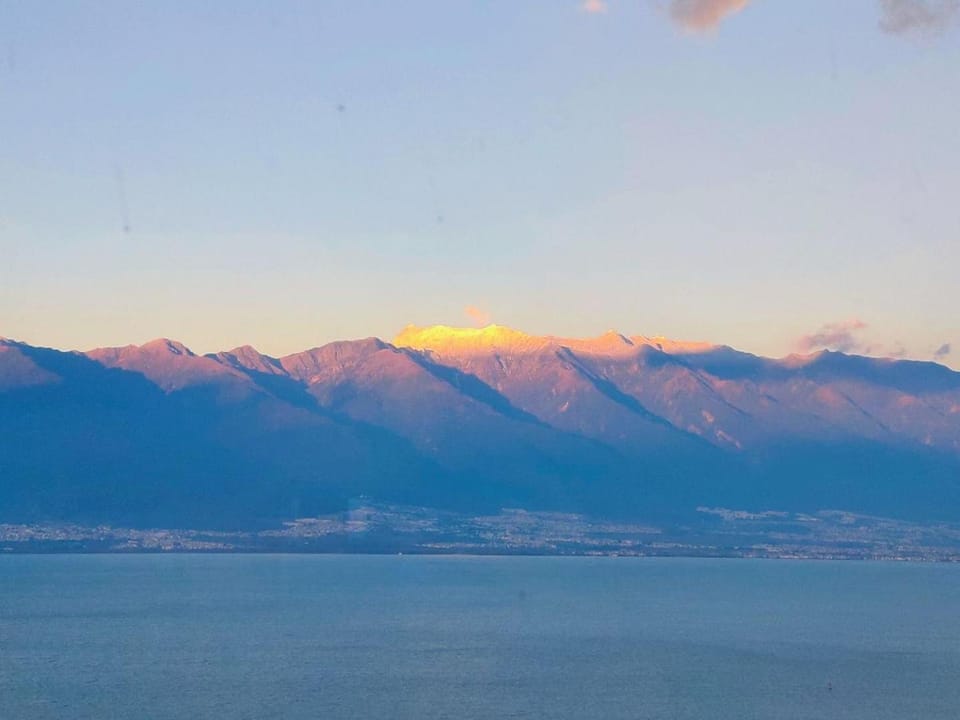 Natural landscape, Mountain view, Sea view, Sunrise