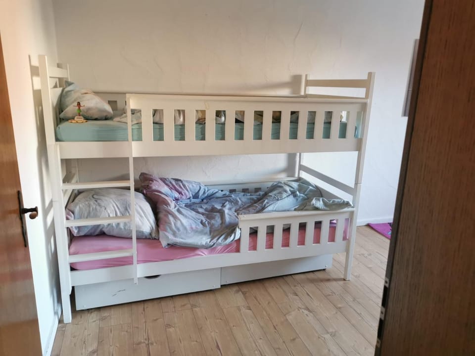 bunk bed