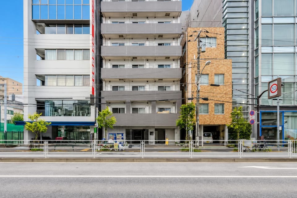 Property building, Day, City view, Street view, Location