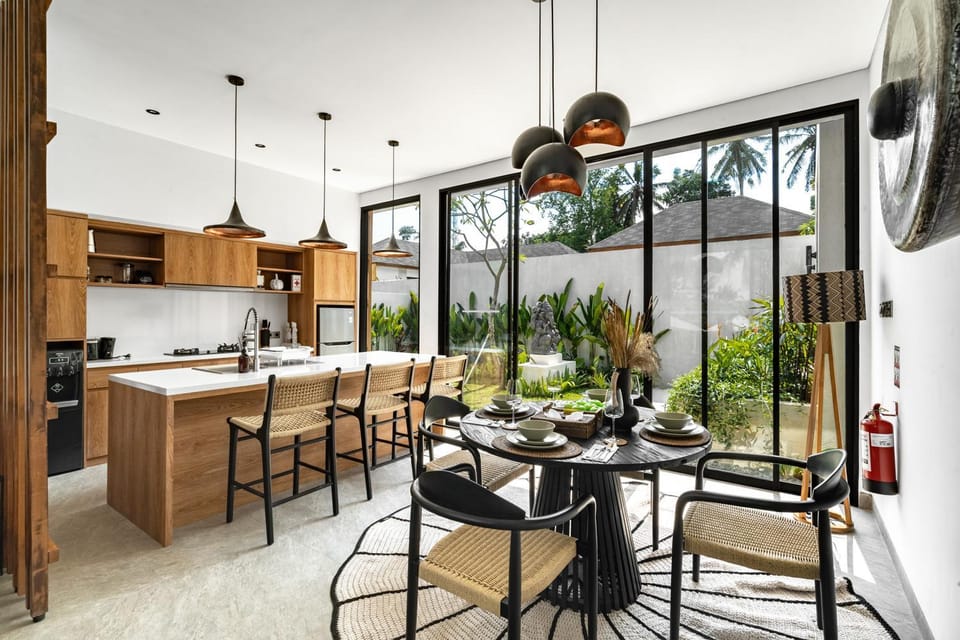 Coffee/tea facilities, Kitchen or kitchenette, Living room, Seating area, Dining area, oven