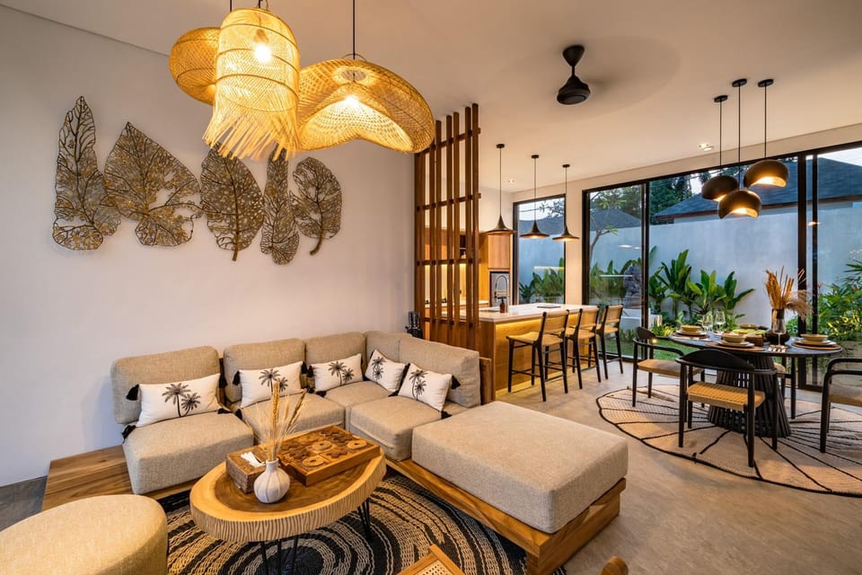 Living room, Seating area, Dining area