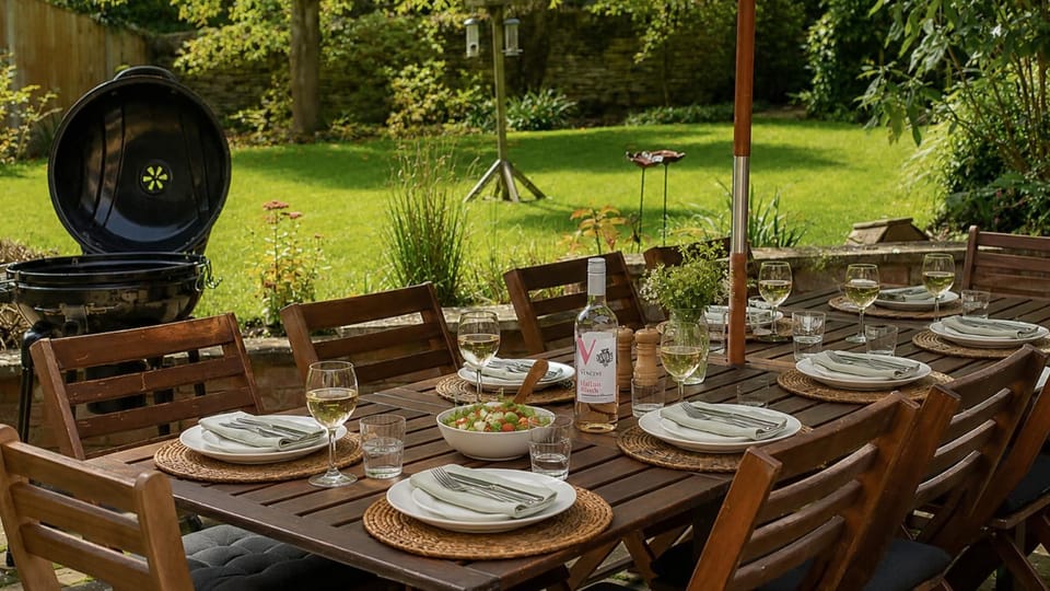 Patio, BBQ facilities, Garden, Dining area, Garden view