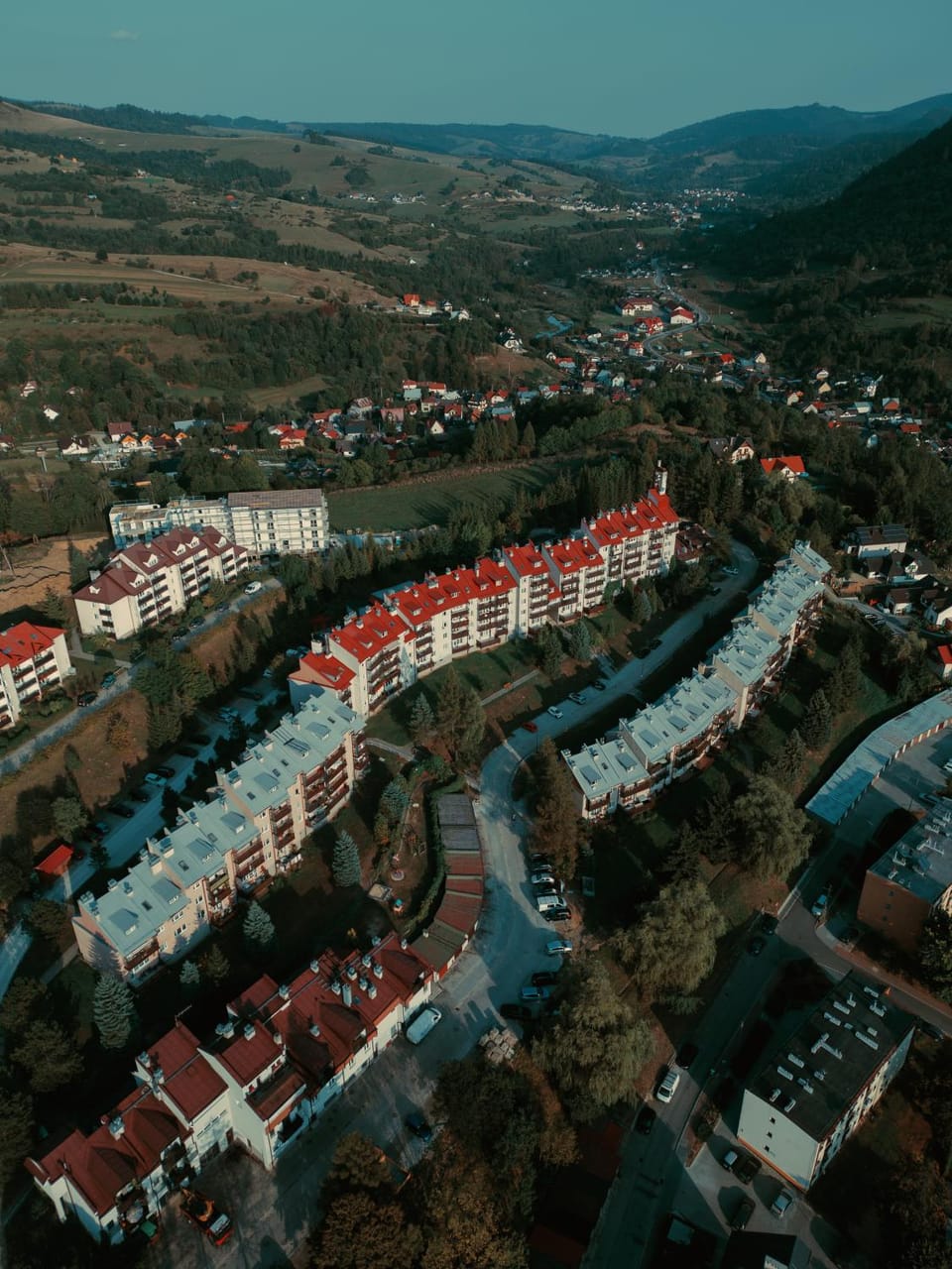 Property building, Neighbourhood, Natural landscape, Bird's eye view
