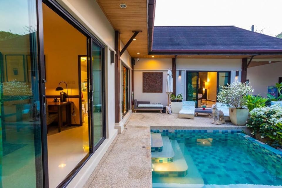 Property building, Swimming pool