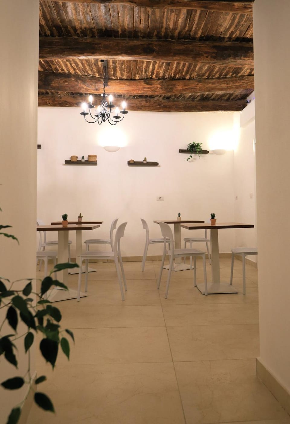 Dining area, Communal kitchen