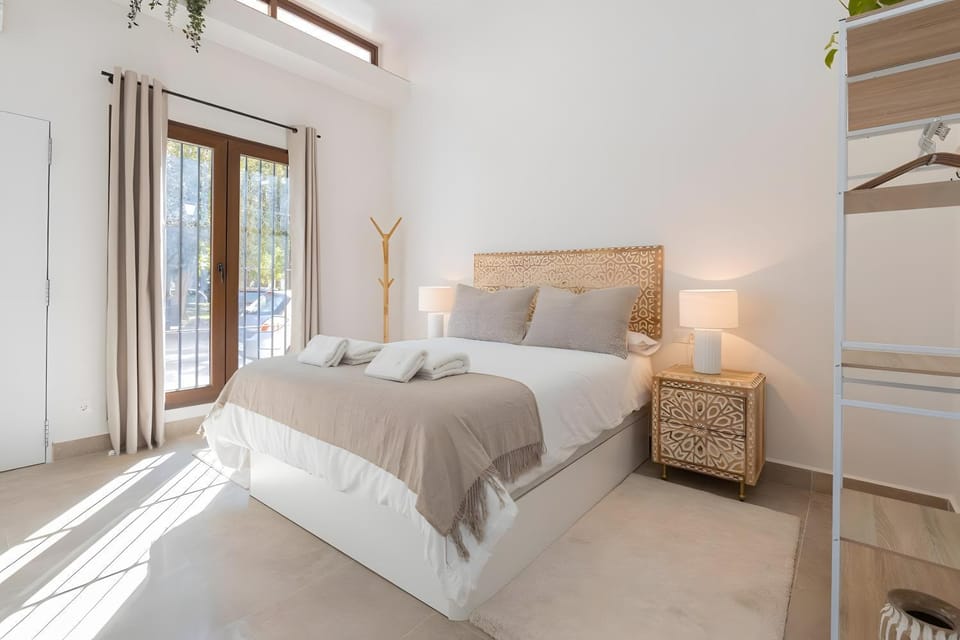 Living room, Bedroom