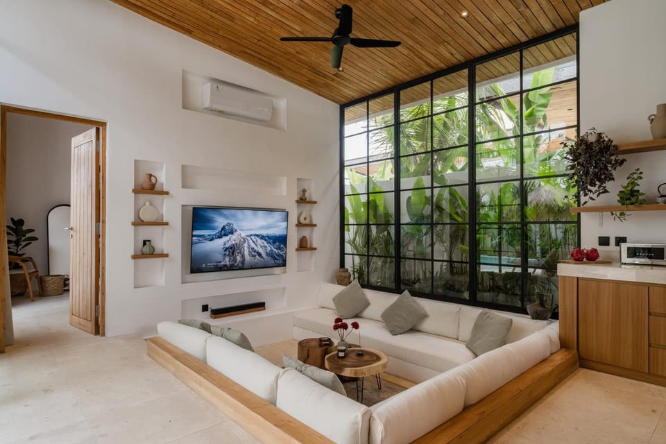 TV and multimedia, Living room, Seating area, air conditioner
