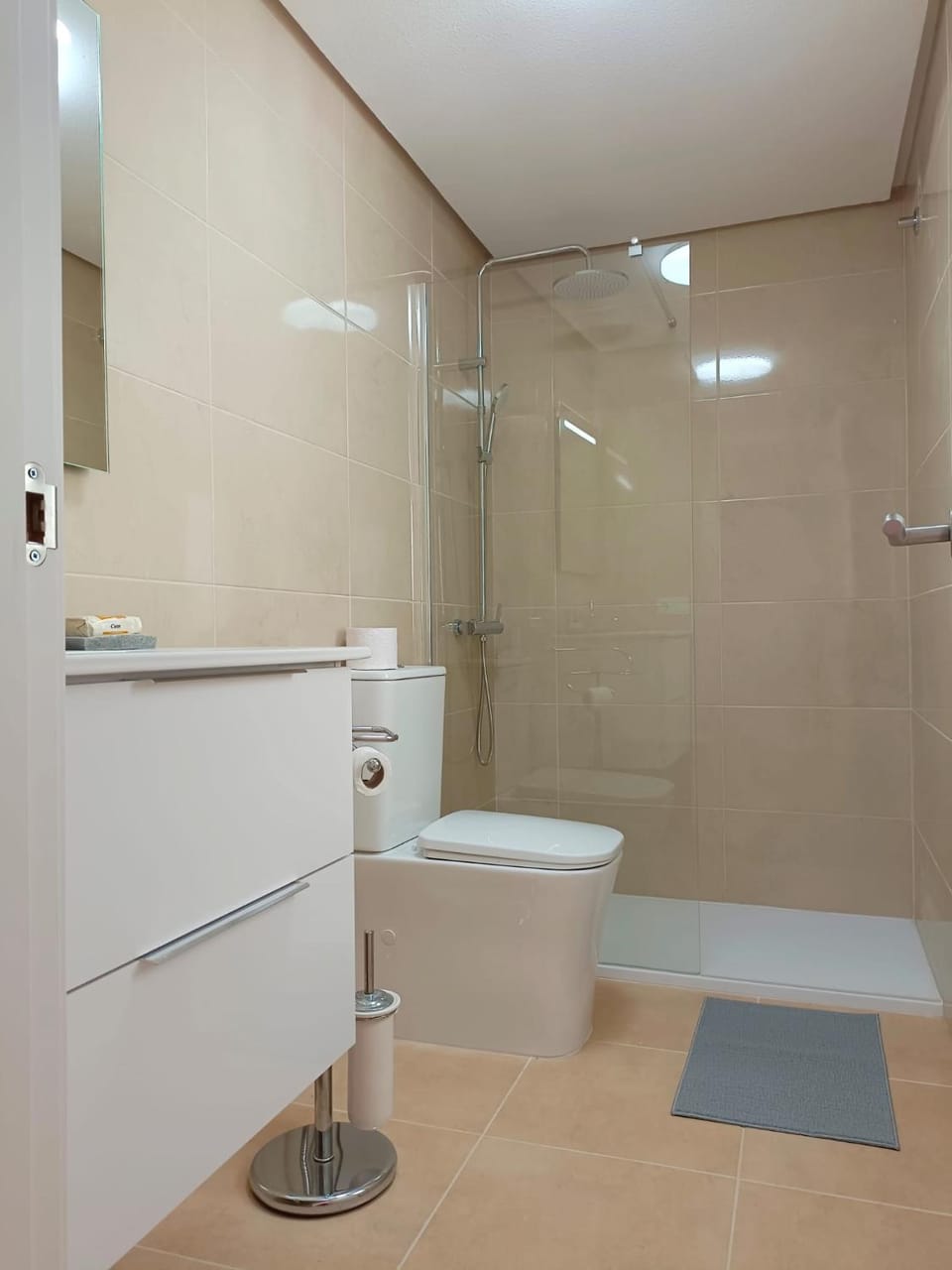 Shower, Toilet, Bathroom