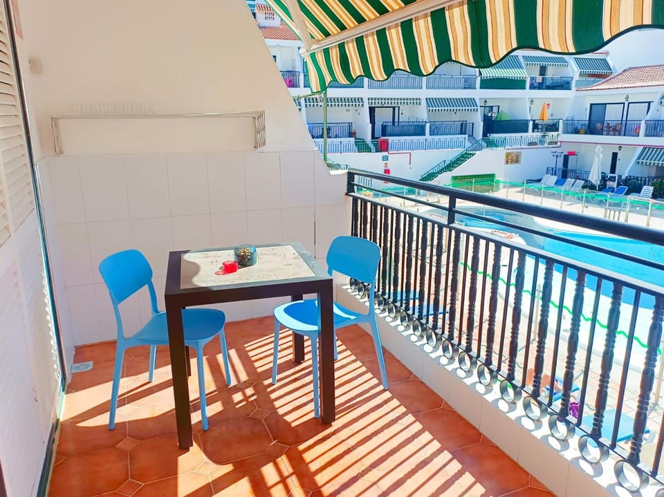 Balcony/Terrace, Pool view, Swimming pool