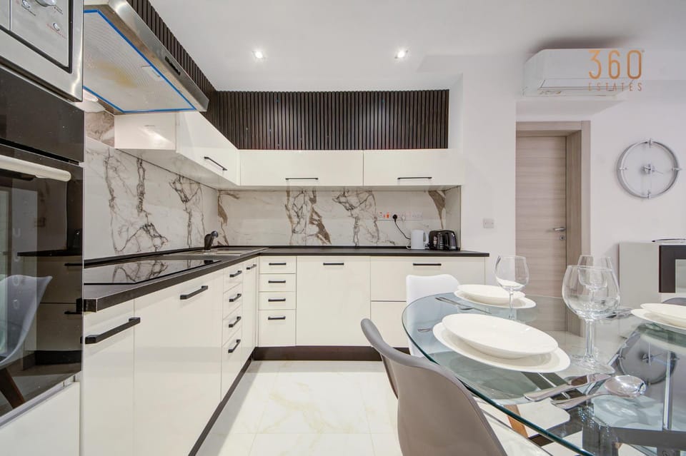 Kitchen or kitchenette, dishwasher, minibar, pet friendly, stove