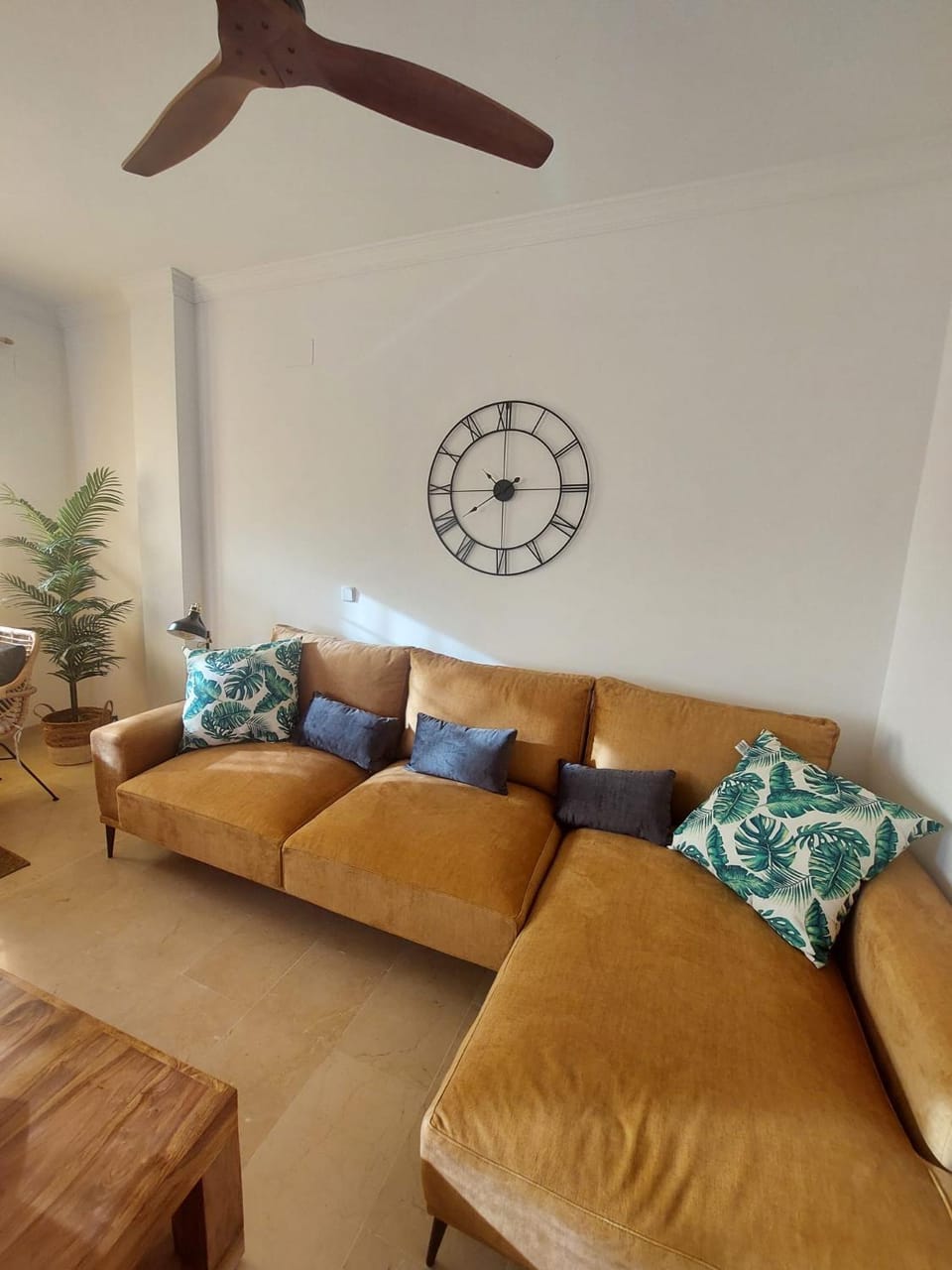 Living room, Seating area, fireplace
