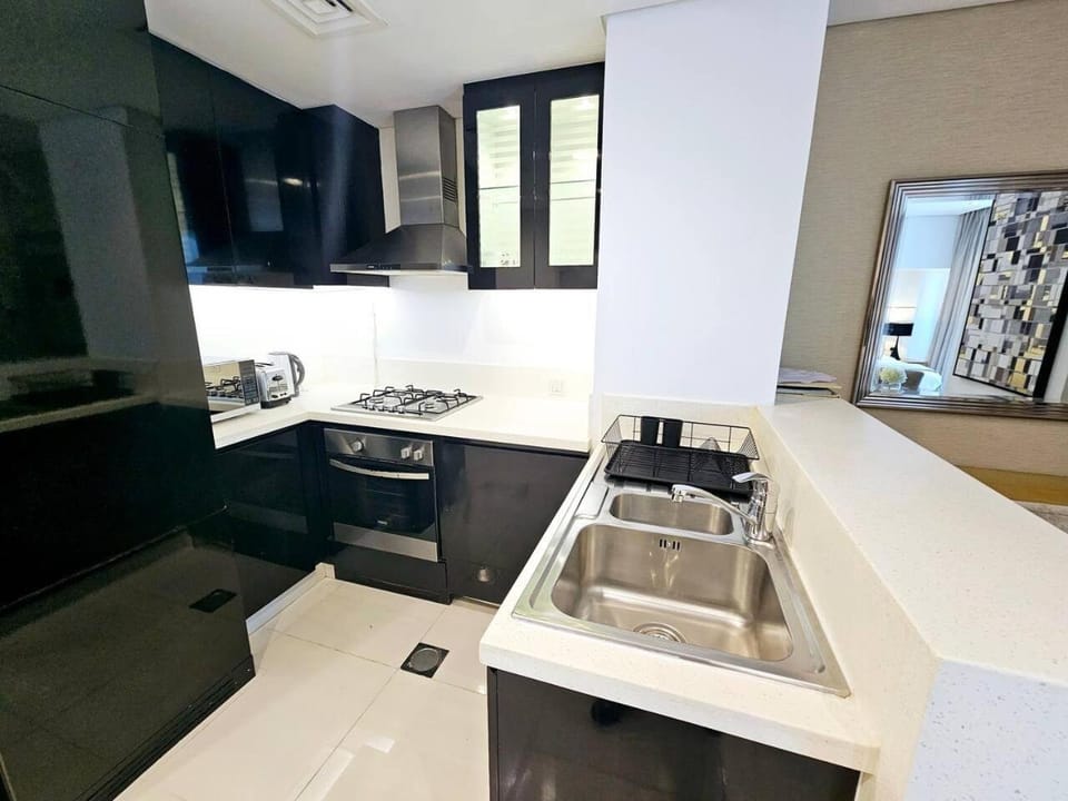 SUNRISE HOMES - Modern Studio beside Dubai Canal Apartment in Dubai