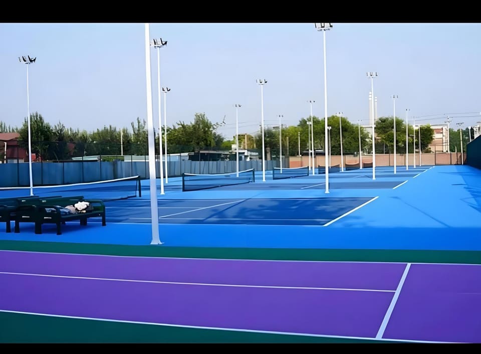 Activities, Tennis court
