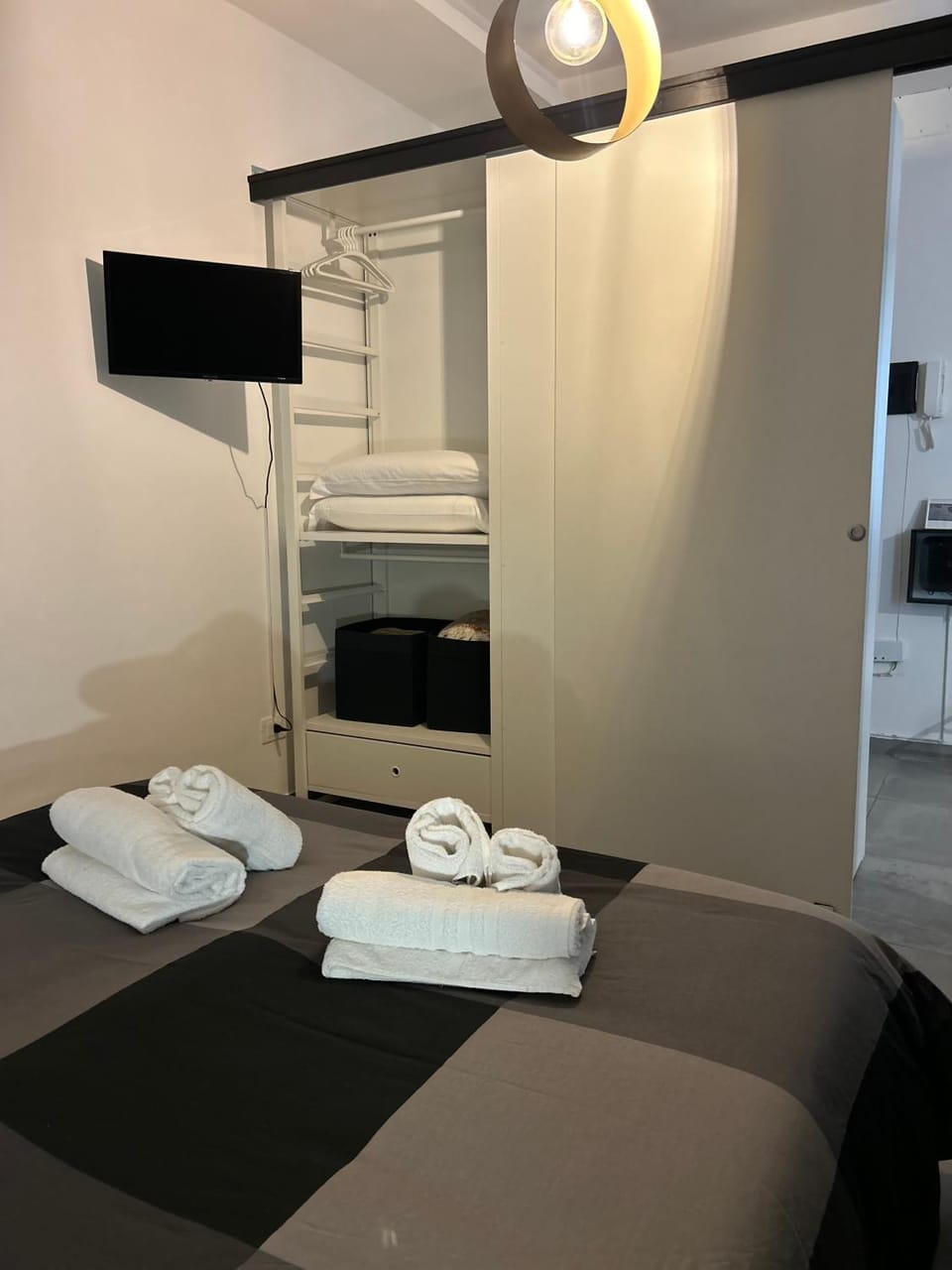 Bedroom, wardrobe