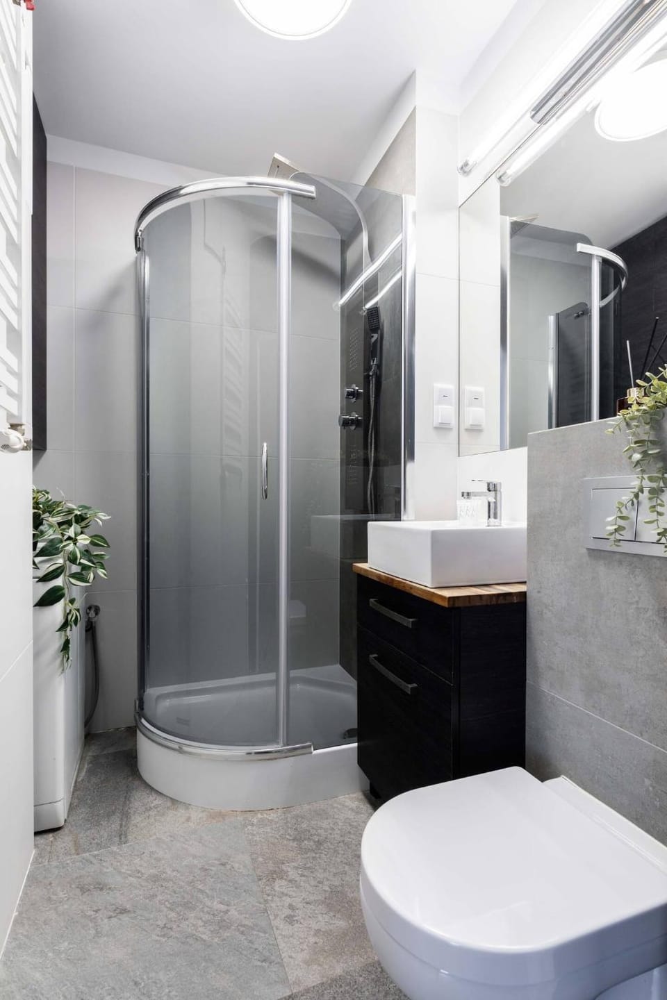 Monochrome Suites Lazienki Park Apartment in Warsaw