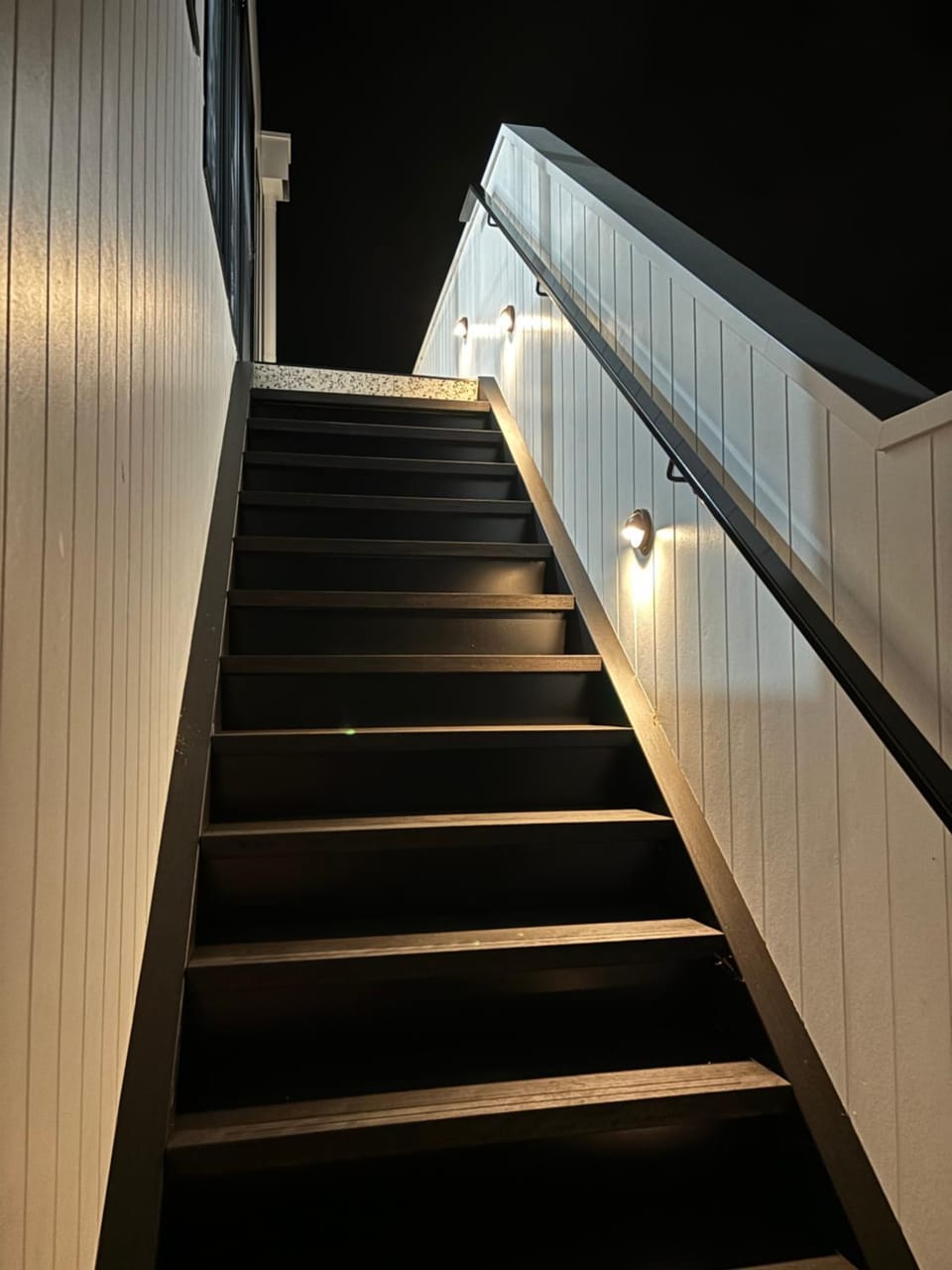 Facade/entrance, Night