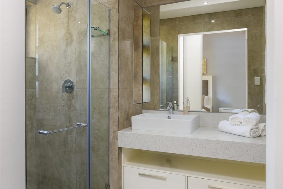 Shower, Bathroom, towels