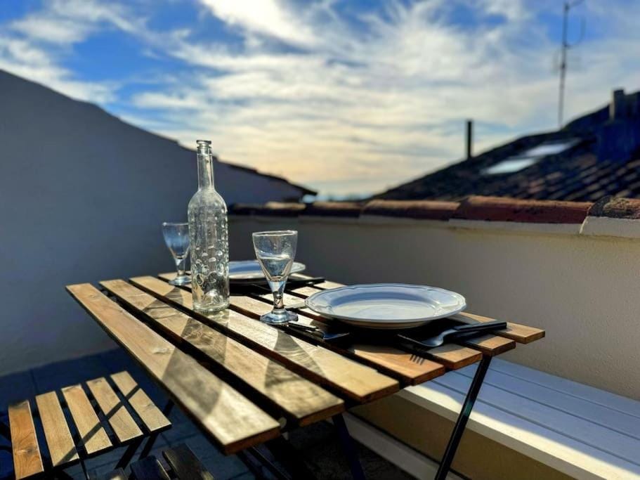 Appartement avec terrasse tropezienne, Aups Apartment in Aups
