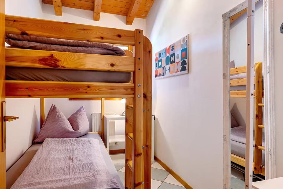 bunk bed