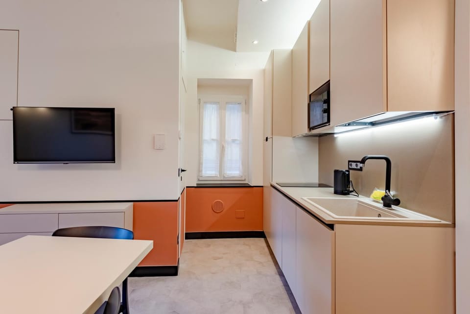 TV and multimedia, Kitchen or kitchenette, stove