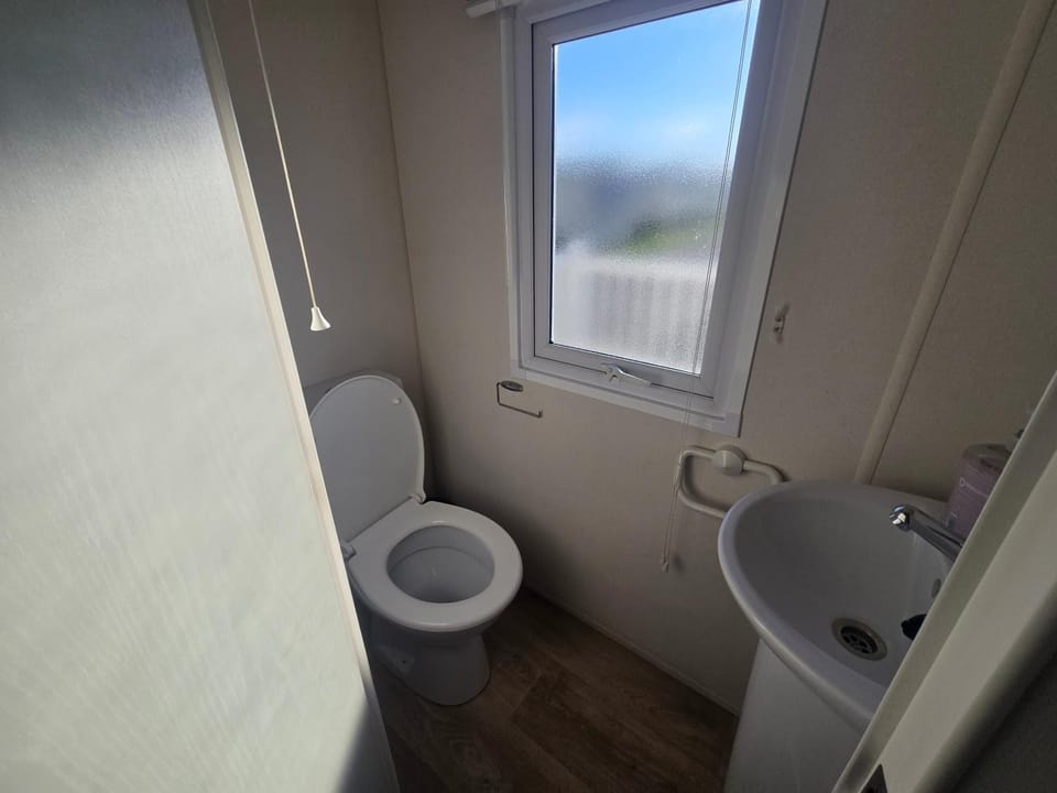 Patricia Caravan Sleeps 6 with Balcony House in Rhyl