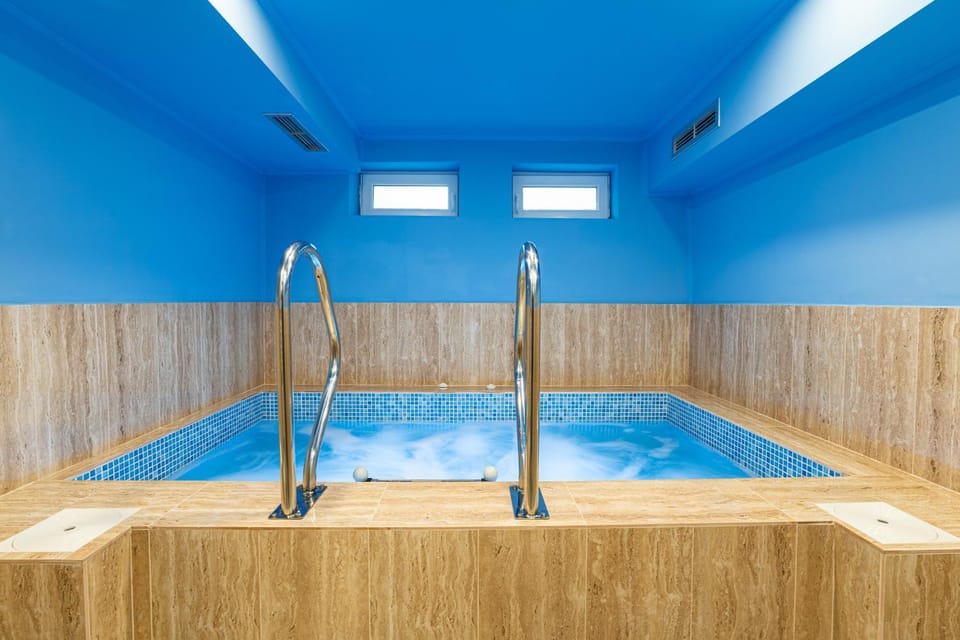 Hot Tub, Spa and wellness centre/facilities