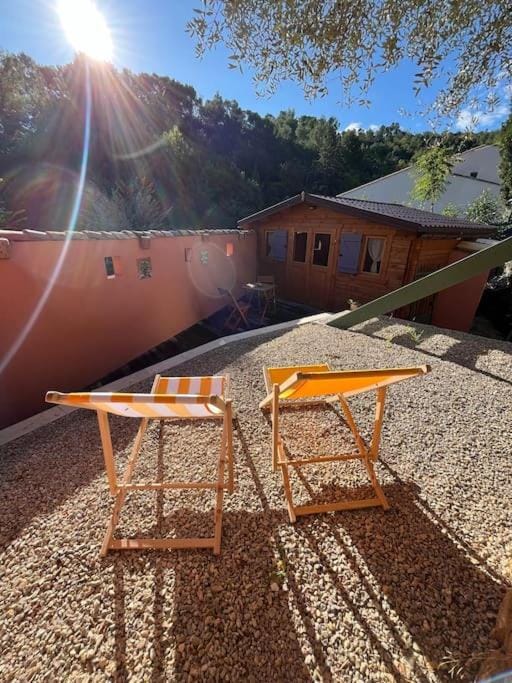 Spring, Day, Natural landscape, Dining area, Mountain view, sunbed
