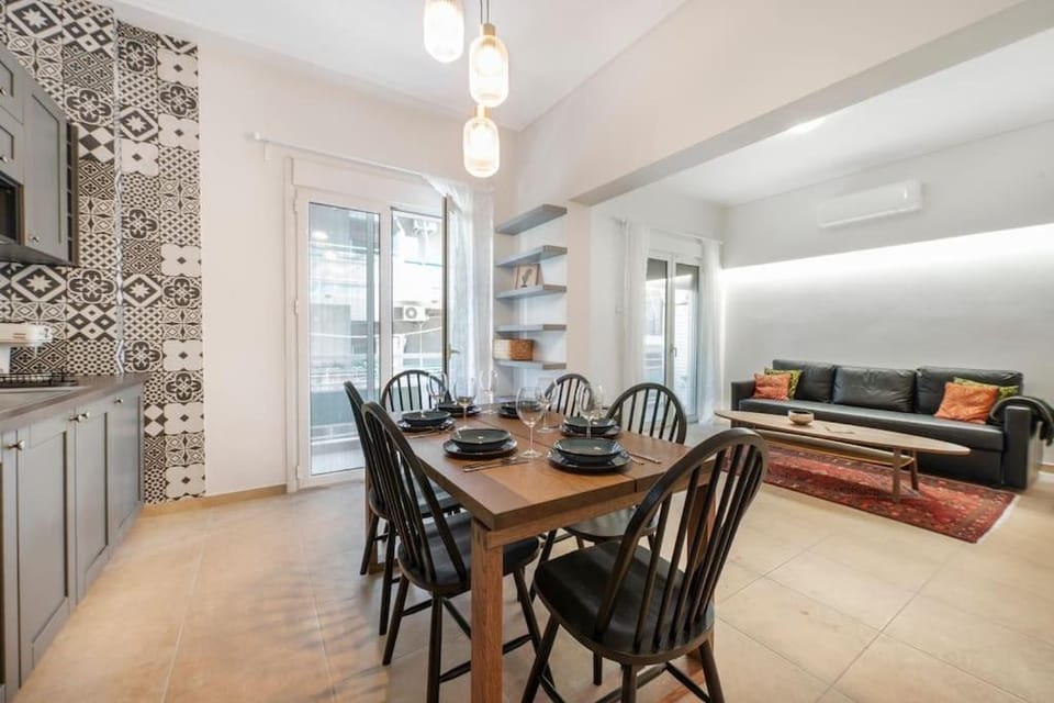 Athens Lycabettus hill, 2 bd apt- Apokafkon Apartment in Athens