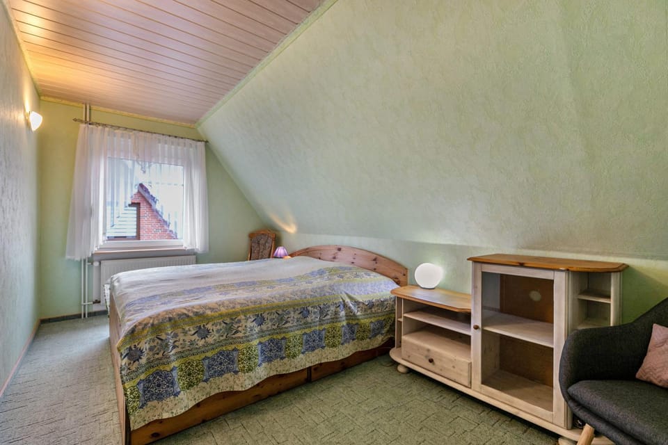 Property building, Living room, Bedroom