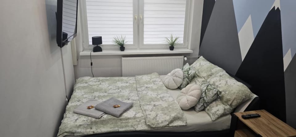 Ekskluzywny Apartament w Centrum z Klimatyzacją i Balkonem Apartment in Lower Silesian Voivodeship