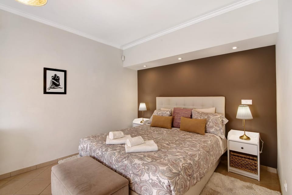 Living room, Bedroom