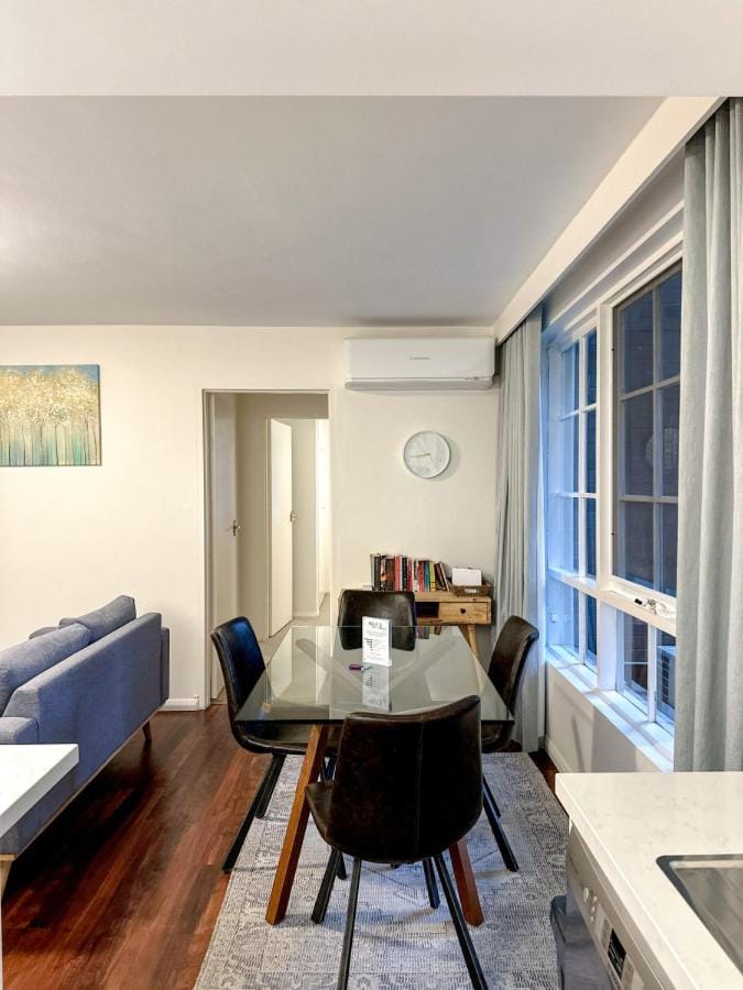 Malvern Haven Stylish & Cosy Retreat Near the Park Apartment in Melbourne