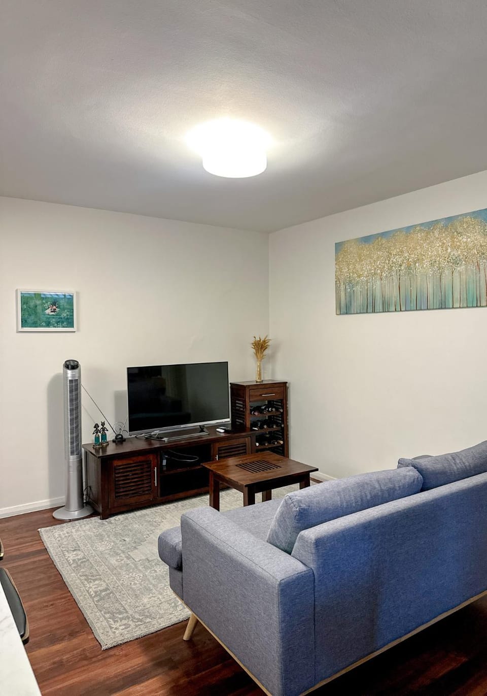Communal lounge/ TV room, TV and multimedia, Living room, Seating area, Evening entertainment