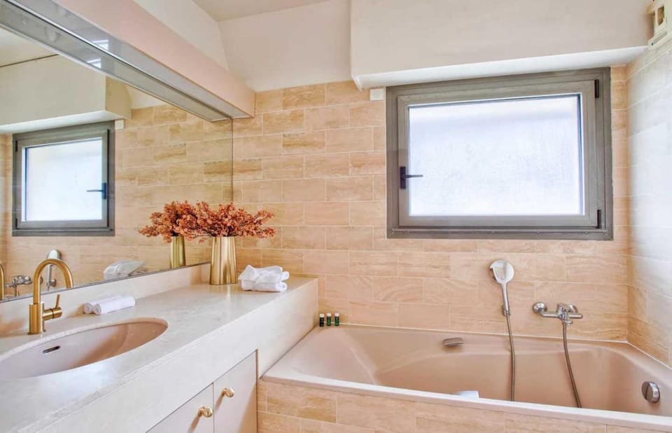Toilet, Bathroom, Bath