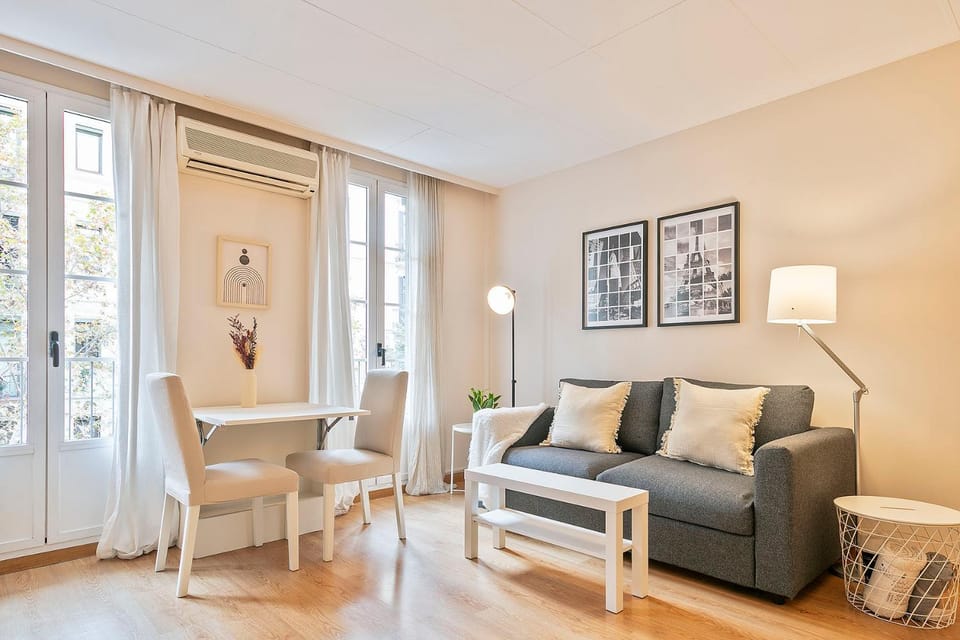 Winahost Barcelona Provenza Apartment in Barcelona