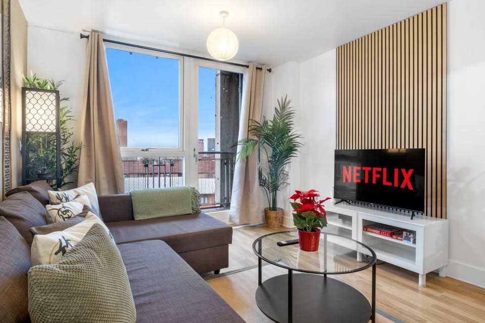 TV and multimedia, Balcony/Terrace, Living room, Seating area