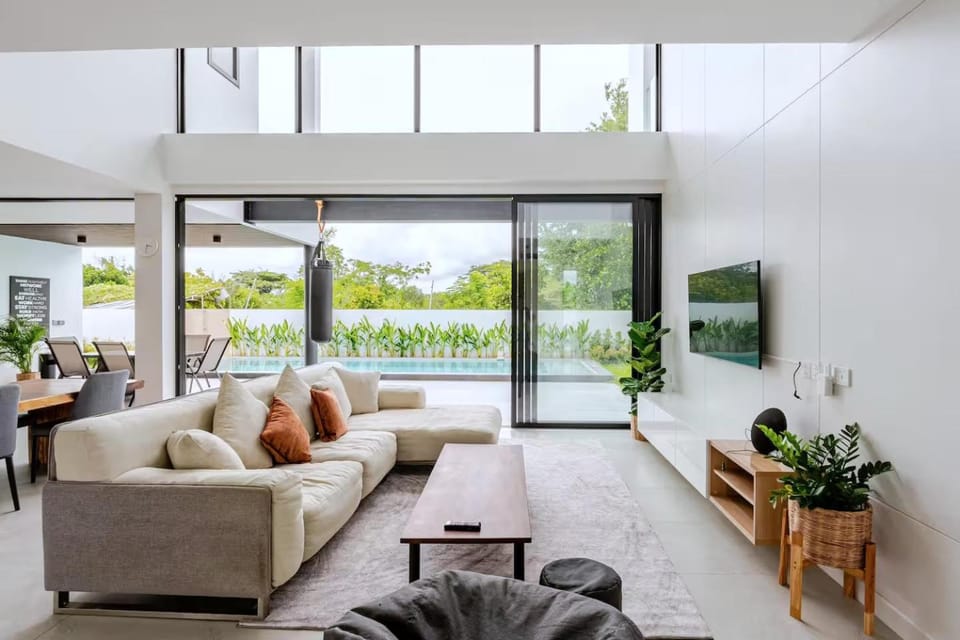 Living room, Garden view