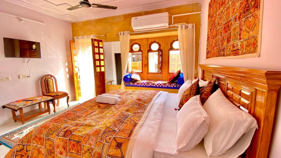 Bedroom, air conditioner