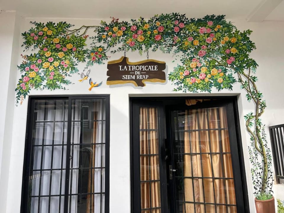 Facade/entrance, Property logo or sign, Logo/Certificate/Sign